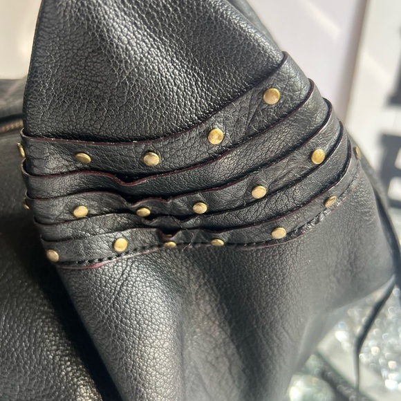 AVAROSE Unique Elegant Black Leather shoulder bag - Picture 4 of 12